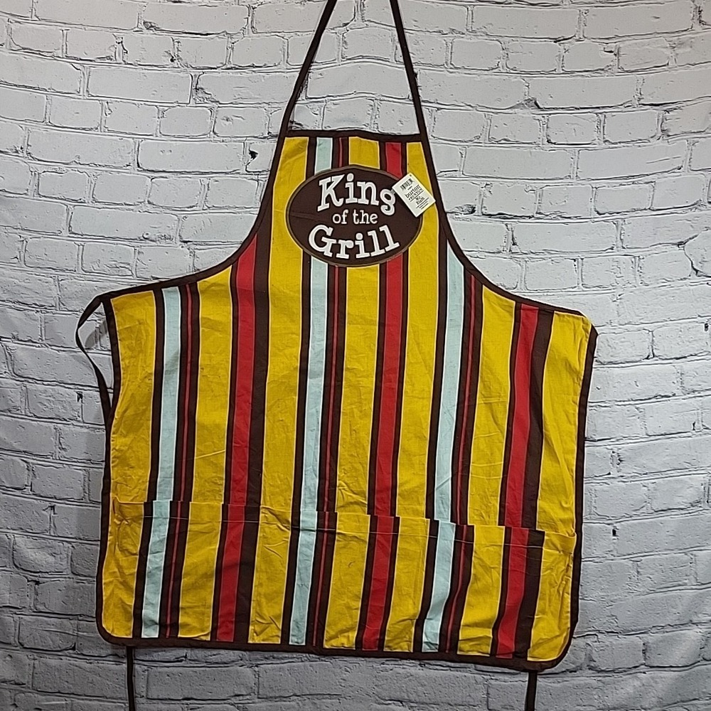 Burton MR Right King of The Grill Apron‎ Striped Yellow Red new NWT